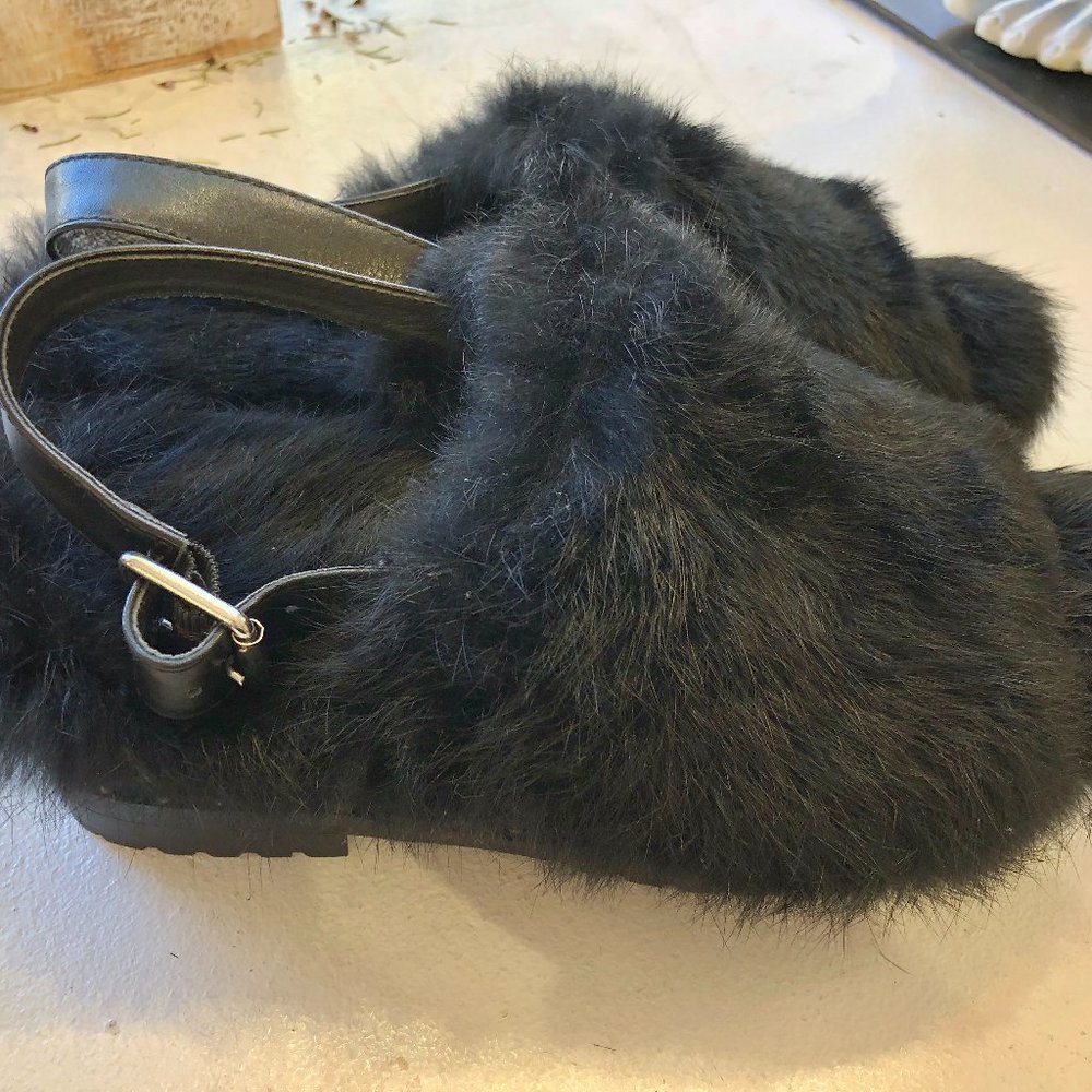 EGOA Fur Platform Slide with Studs